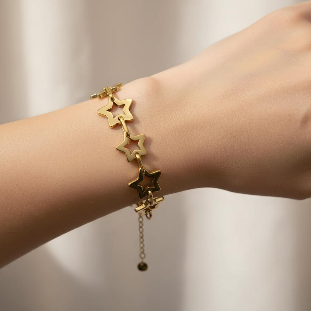 Gold Star Link Bracelet – Bold Open Design