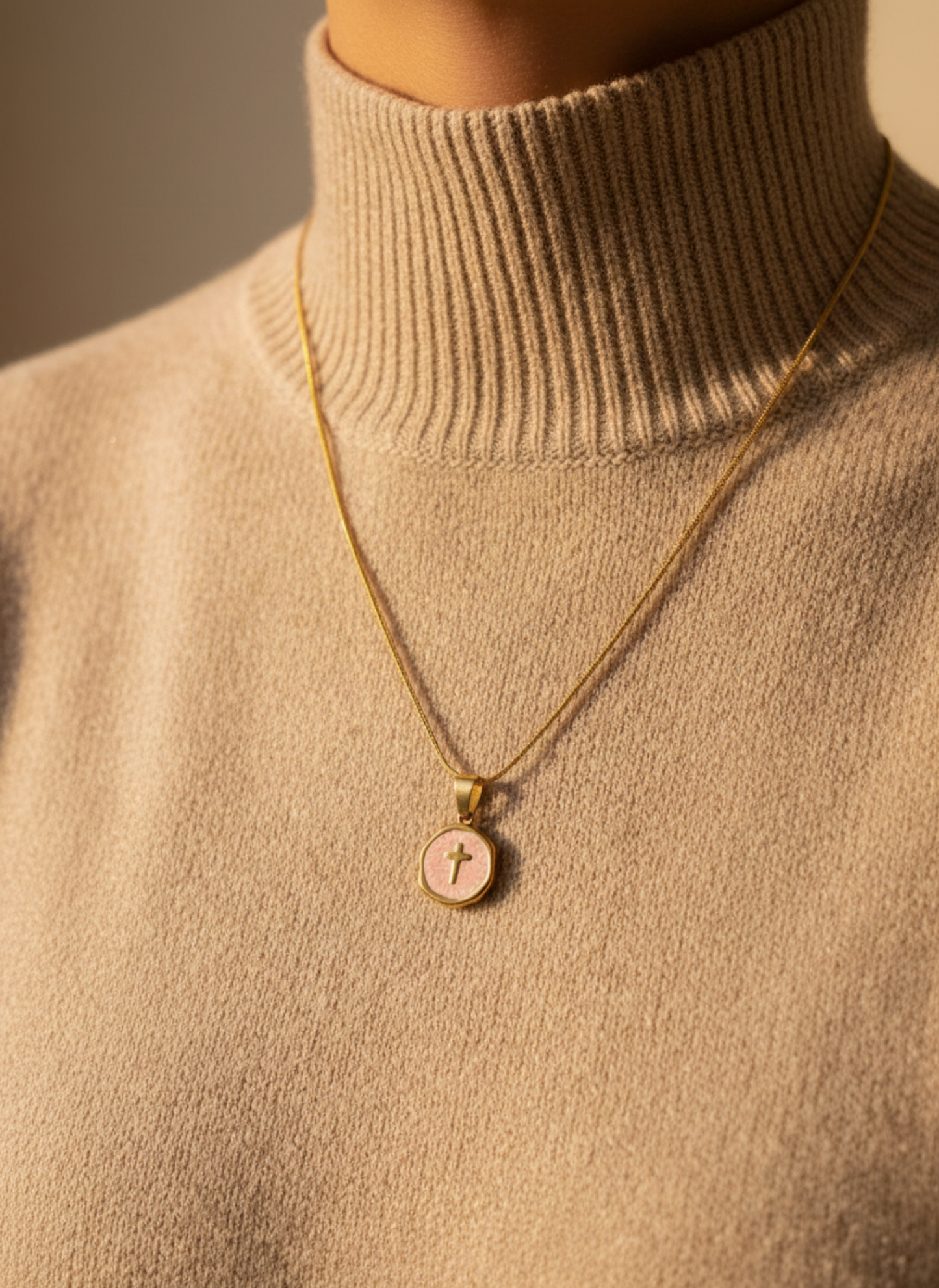 Collier pendentif croix