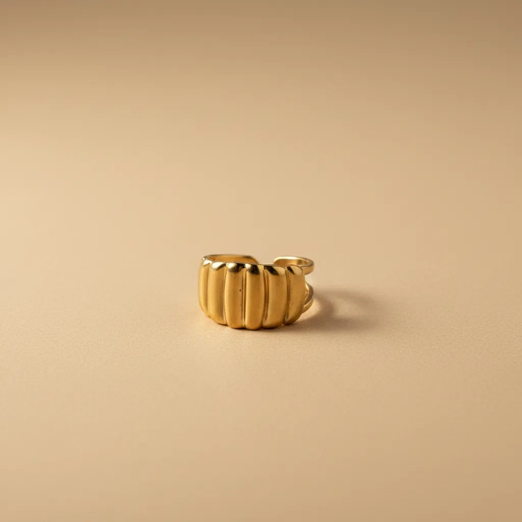 Gold Chunky Shell Adjustable Ring