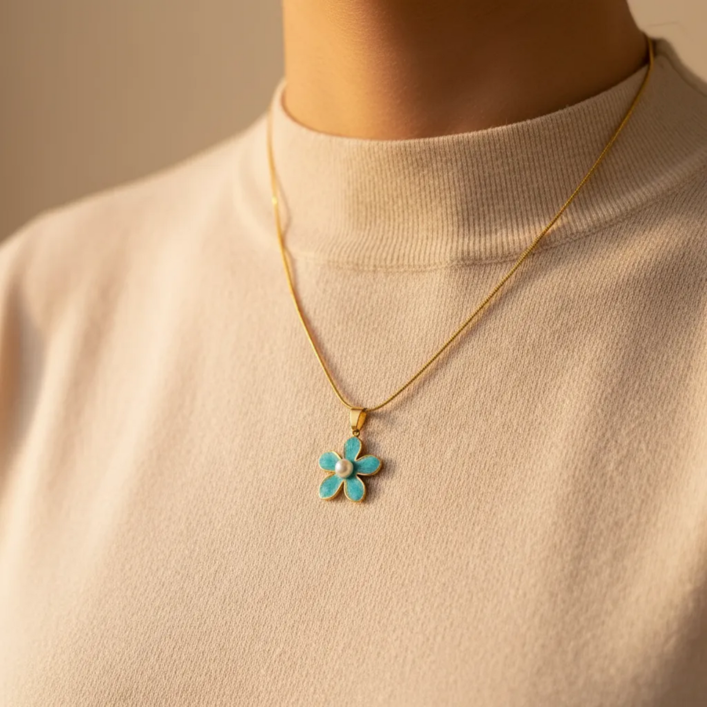 Turquoise Flower Pendant (Pearl Center)