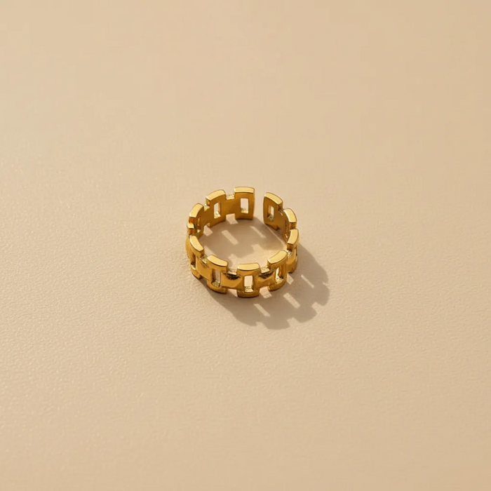 Gold Chunky Chain Adjustable Ring