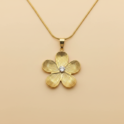 Gold Flower Pendant Necklace