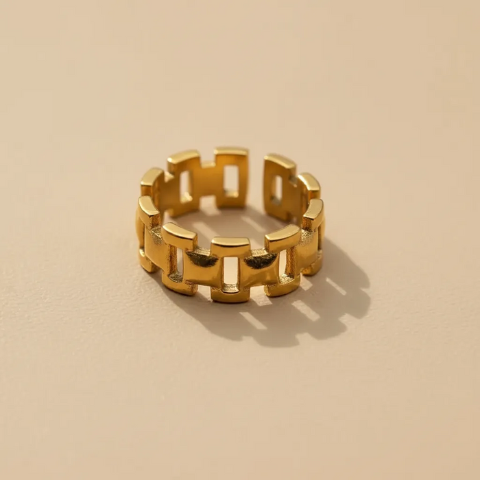 Gold Chunky Chain Adjustable Ring