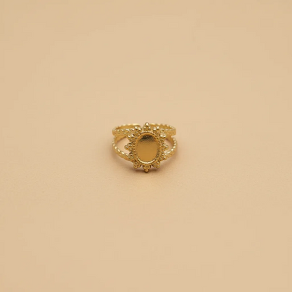 Gold Oval Sunburst Adjustable Ring – Open Statement Design