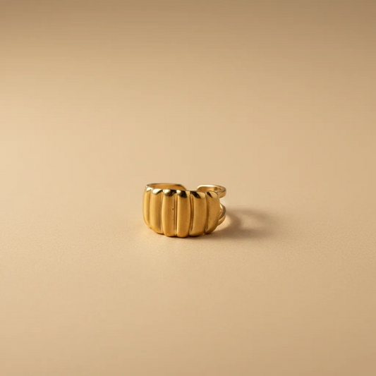 Gold Chunky Shell Adjustable Ring