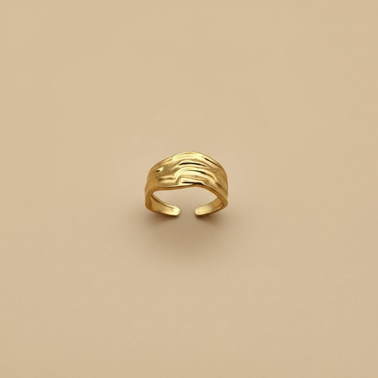 Gold Wave Adjustable Ring – Open Modern Design