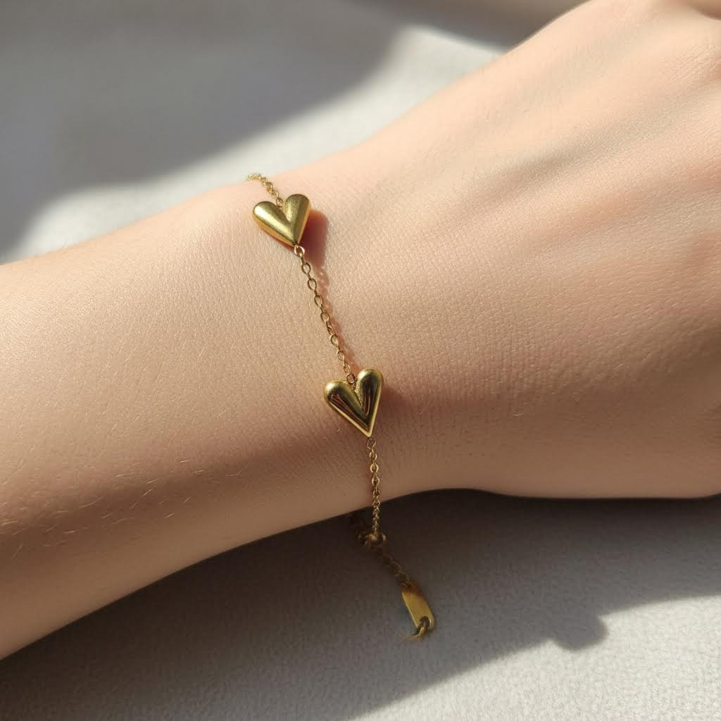 Gold Triple Heart Bracelet – Minimal Adjustable Chain Design