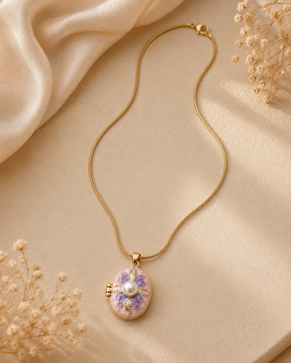 Gold Vintage Locket Pendant Necklace