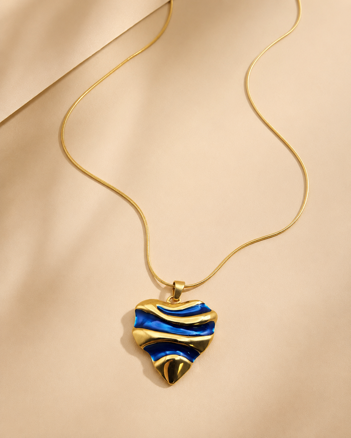 Gold Heart Wave Pendant Necklace
