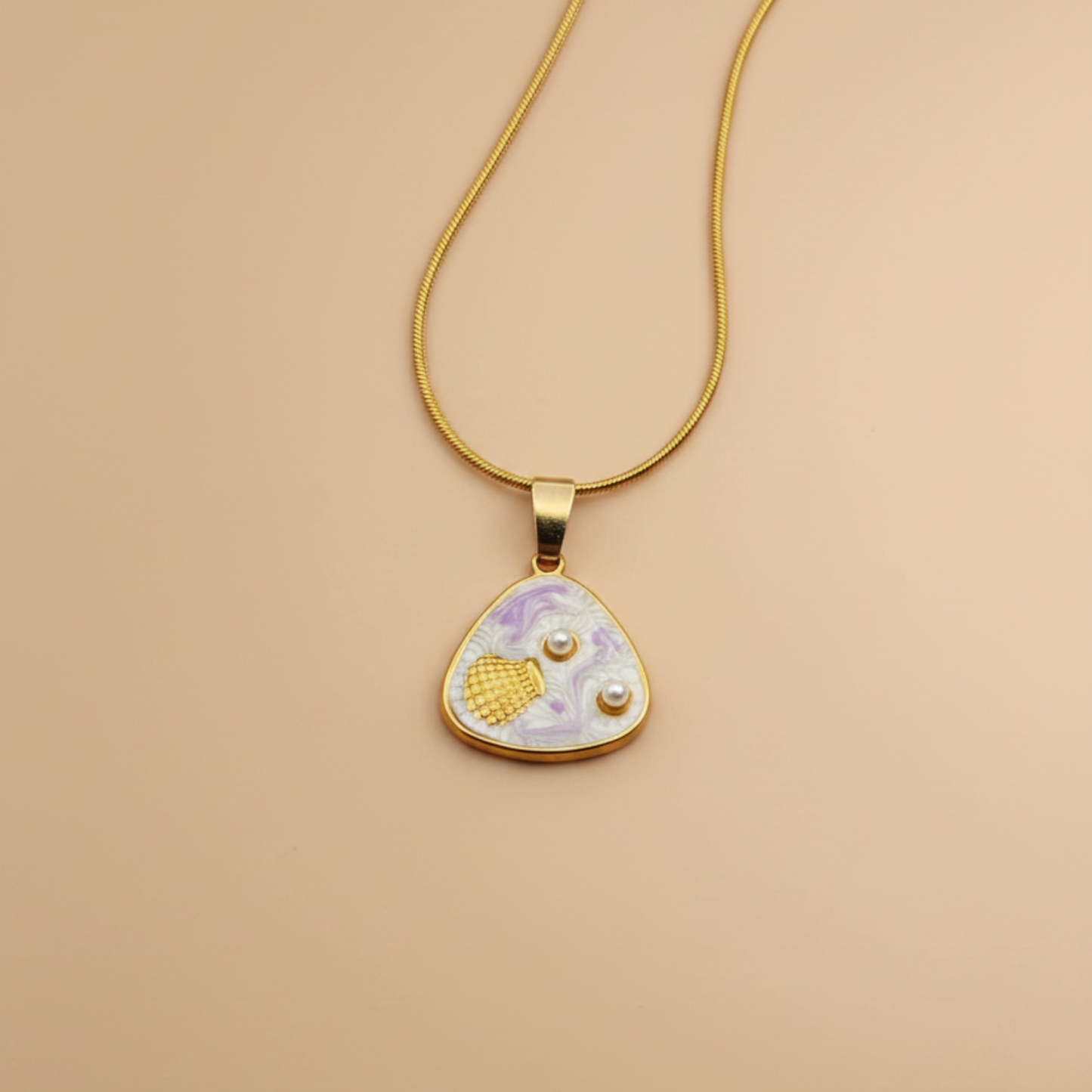 Gold Shell Pearl Necklace