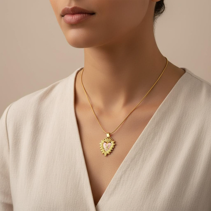 Sacred Heart Gold Necklace – Pink Detail