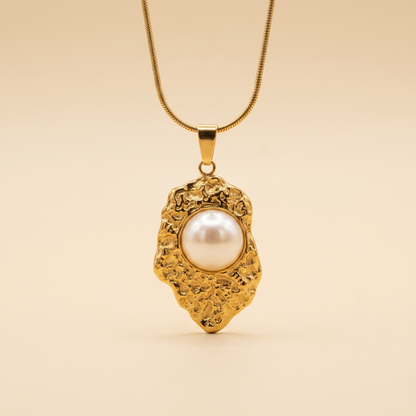 Organic Pearl Pendant Necklace