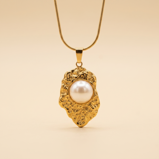Organic Pearl Pendant Necklace